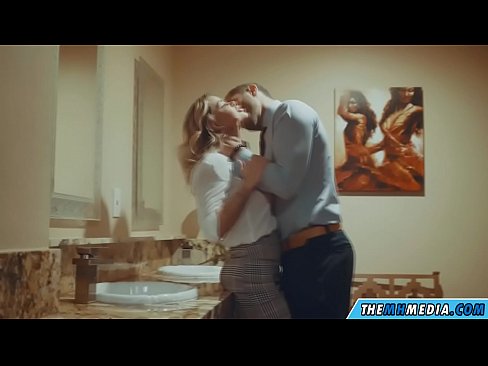 ❤️ Kun povekas blondi viettelee sinut julkisessa vessassa ❤ Kova porno at fi.milfnut-net.ru